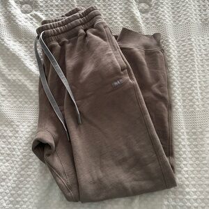 Off-shift sweatpants